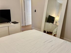 611 11th St 104, Miami Beach FL 33139