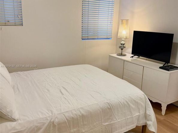 611 11th St 104, Miami Beach FL 33139