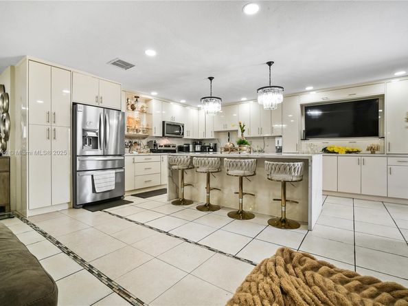 1231 SW 136th Pl, Miami FL 33184