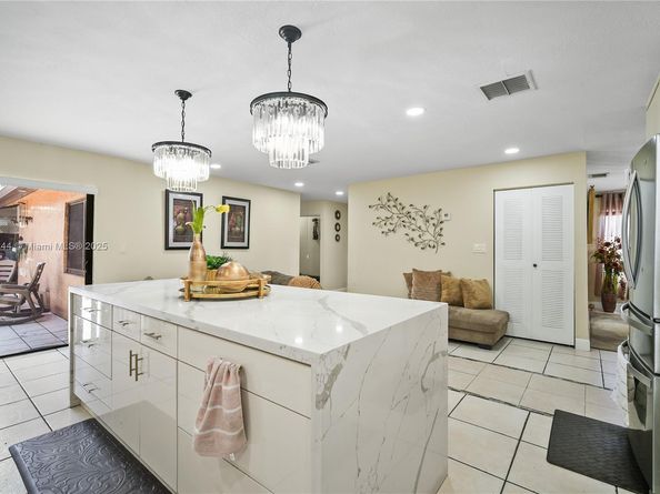 1231 SW 136th Pl, Miami FL 33184