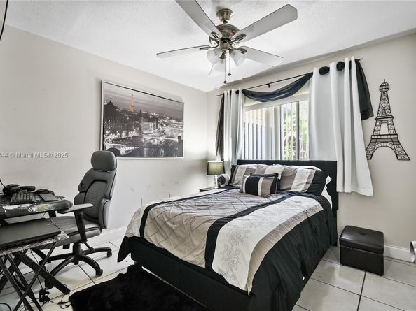 1231 SW 136th Pl, Miami FL 33184