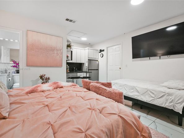 1231 SW 136th Pl, Miami FL 33184