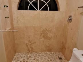 550 NE 174th St, North Miami Beach FL 33162