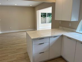 550 NE 174th St, North Miami Beach FL 33162