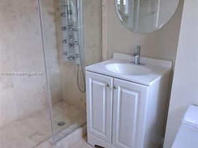 550 NE 174th St, North Miami Beach FL 33162