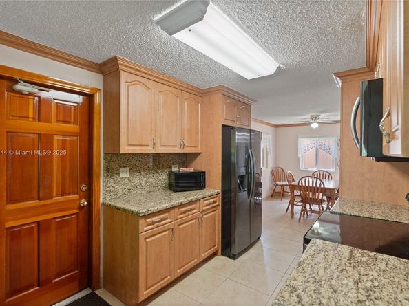 3425 SW 105th Ave, Miami FL 33165