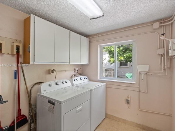 3425 SW 105th Ave, Miami FL 33165
