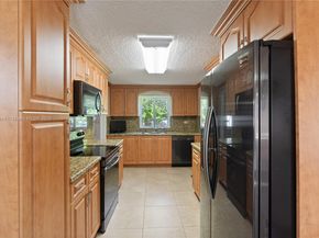 3425 SW 105th Ave, Miami FL 33165