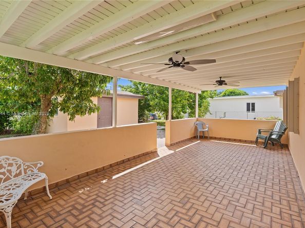3425 SW 105th Ave, Miami FL 33165