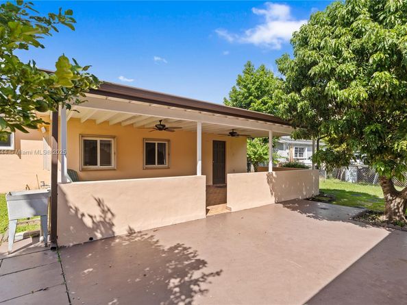3425 SW 105th Ave, Miami FL 33165