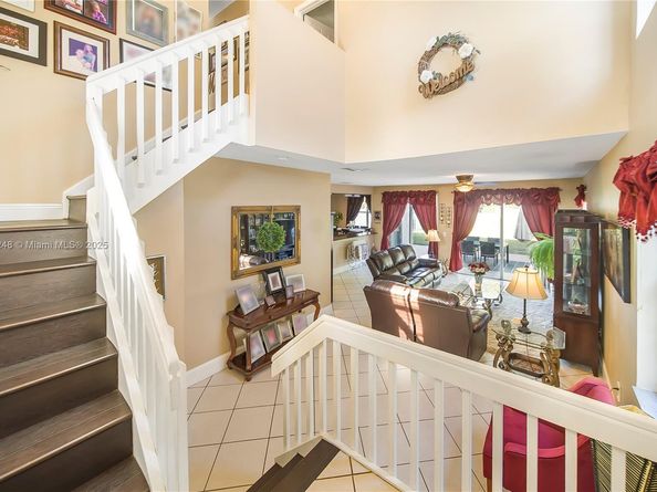 111 NW 151st Ave, Pembroke Pines FL 33028