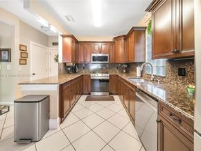 111 NW 151st Ave, Pembroke Pines FL 33028