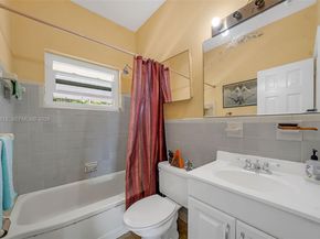 2048 NE 180th St, North Miami Beach FL 33162