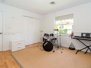 218 Egret Court, Weston FL 33327