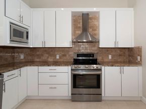 218 Egret Court, Weston FL 33327