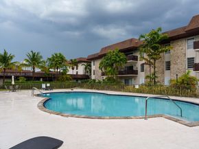 7487 SW 82nd St C302, Miami FL 33143