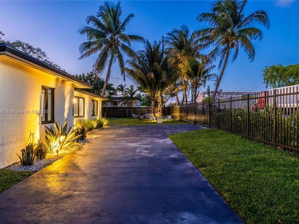 14500 NE 18th Ave, Miami FL 33181