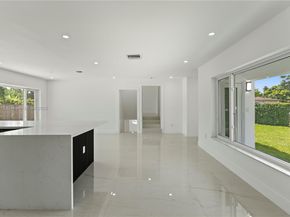 1140 NW 193rd St, Miami Gardens FL 33169