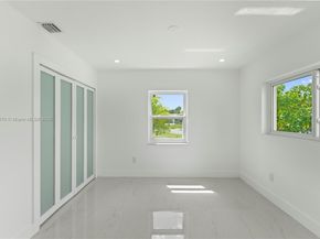 1140 NW 193rd St, Miami Gardens FL 33169