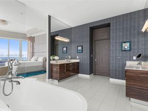 2020 N Bayshore Dr PH 4702, Miami FL 33137