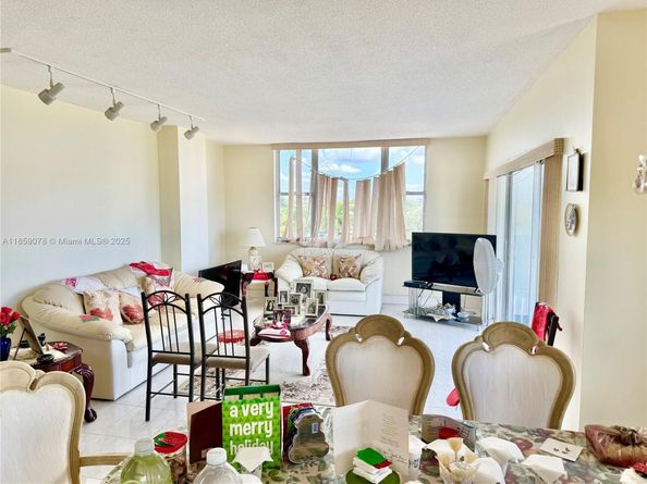 4400 Hillcrest Dr 520C, Hollywood FL 33021