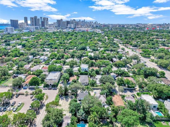60 NE 50th Ter, Miami FL 33137