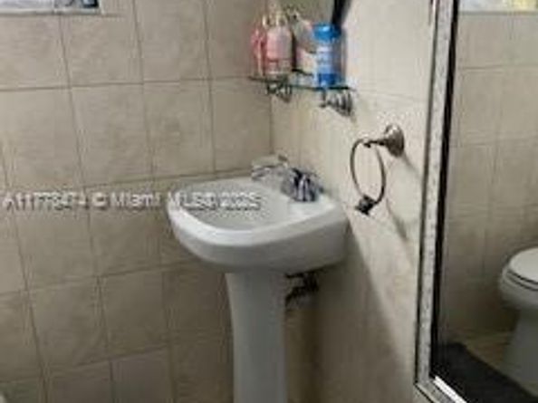 1012 E 20th St, Hialeah FL 33013
