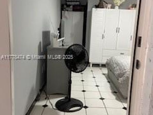 1012 E 20th St, Hialeah FL 33013