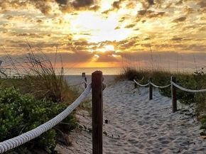 4710 Grant St, Hollywood FL 33021