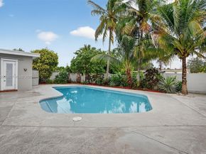 4710 Grant St, Hollywood FL 33021
