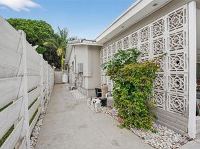 4710 Grant St, Hollywood FL 33021