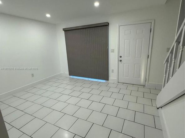 565 NE 12th Ave 565, Homestead FL 33030