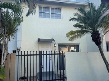 565 NE 12th Ave