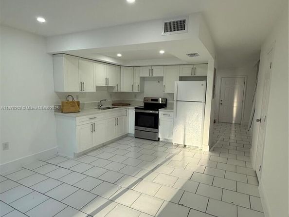 565 NE 12th Ave 565, Homestead FL 33030