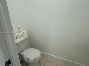 565 NE 12th Ave 565, Homestead FL 33030