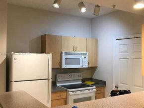 533 NE 3rd Ave 311, Fort Lauderdale FL 33301