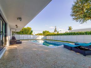 1850 NE 199th St, Miami FL 33179