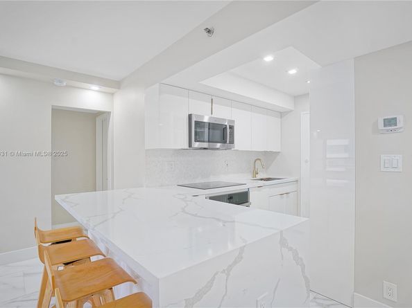 5225 Collins Ave 1403, Miami Beach FL 33140