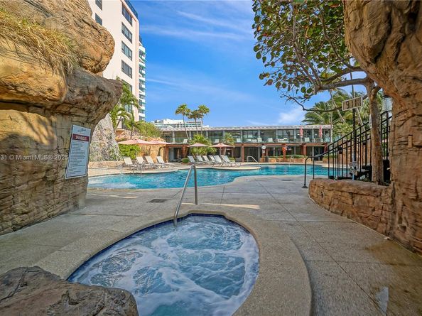 5225 Collins Ave 1403, Miami Beach FL 33140