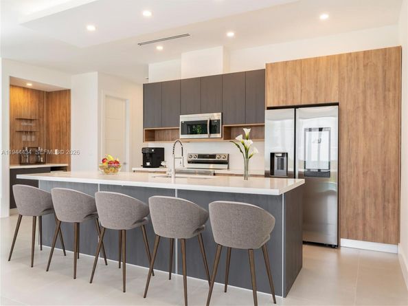 830 SW 30th St, Fort Lauderdale FL 33315