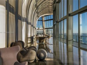 1000 Biscayne Blvd 3201, Miami FL 33132