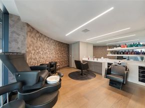 1000 Biscayne Blvd 3201, Miami FL 33132