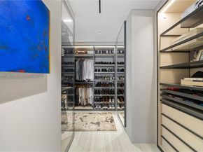 1000 Biscayne Blvd 3201, Miami FL 33132