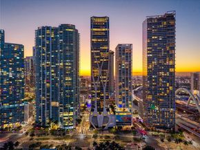 1000 Biscayne Blvd 3201, Miami FL 33132