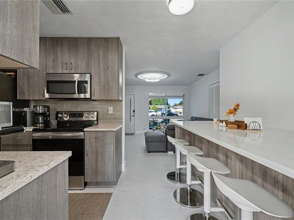 6310 Adams St, Hollywood FL 33023