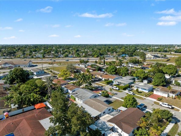 6310 Adams St, Hollywood FL 33023