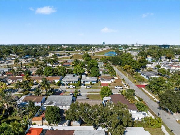 6310 Adams St, Hollywood FL 33023