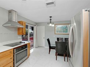 1762 NW 8th Ave, Homestead FL 33030