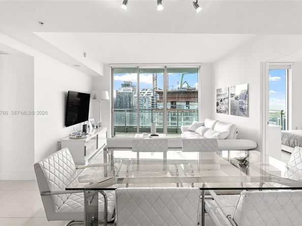 92 SW 3rd St 4704, Miami FL 33130