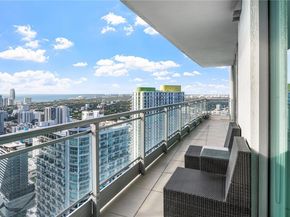 92 SW 3rd St 4704, Miami FL 33130